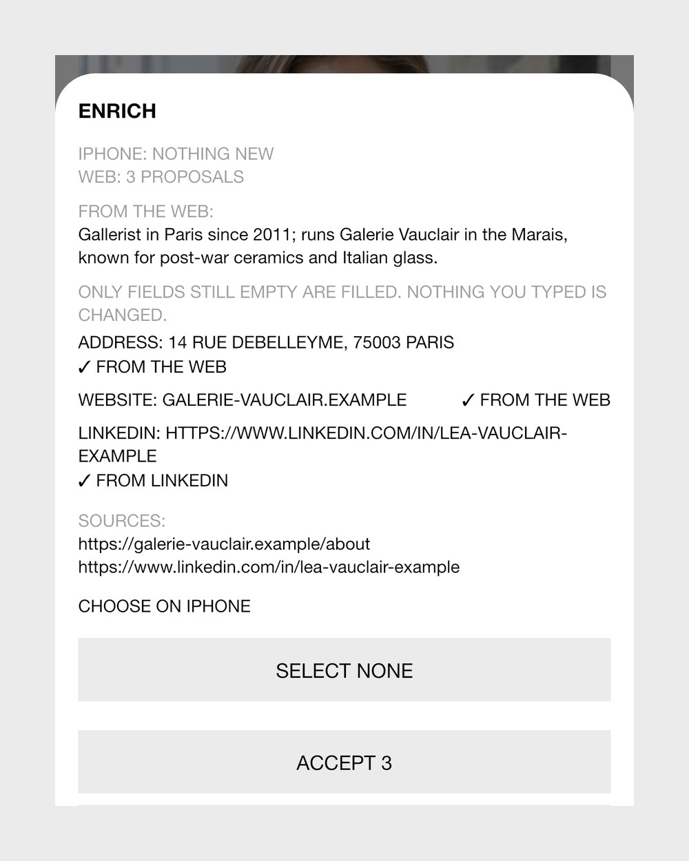 Enrich in Collecteur: from the web, a short summary, an address, a website and a LinkedIn profile, each with its source, to accept or discard